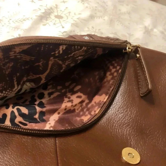 Designed in New York by Sharif leather shoulder bag - Picture 5 of 9